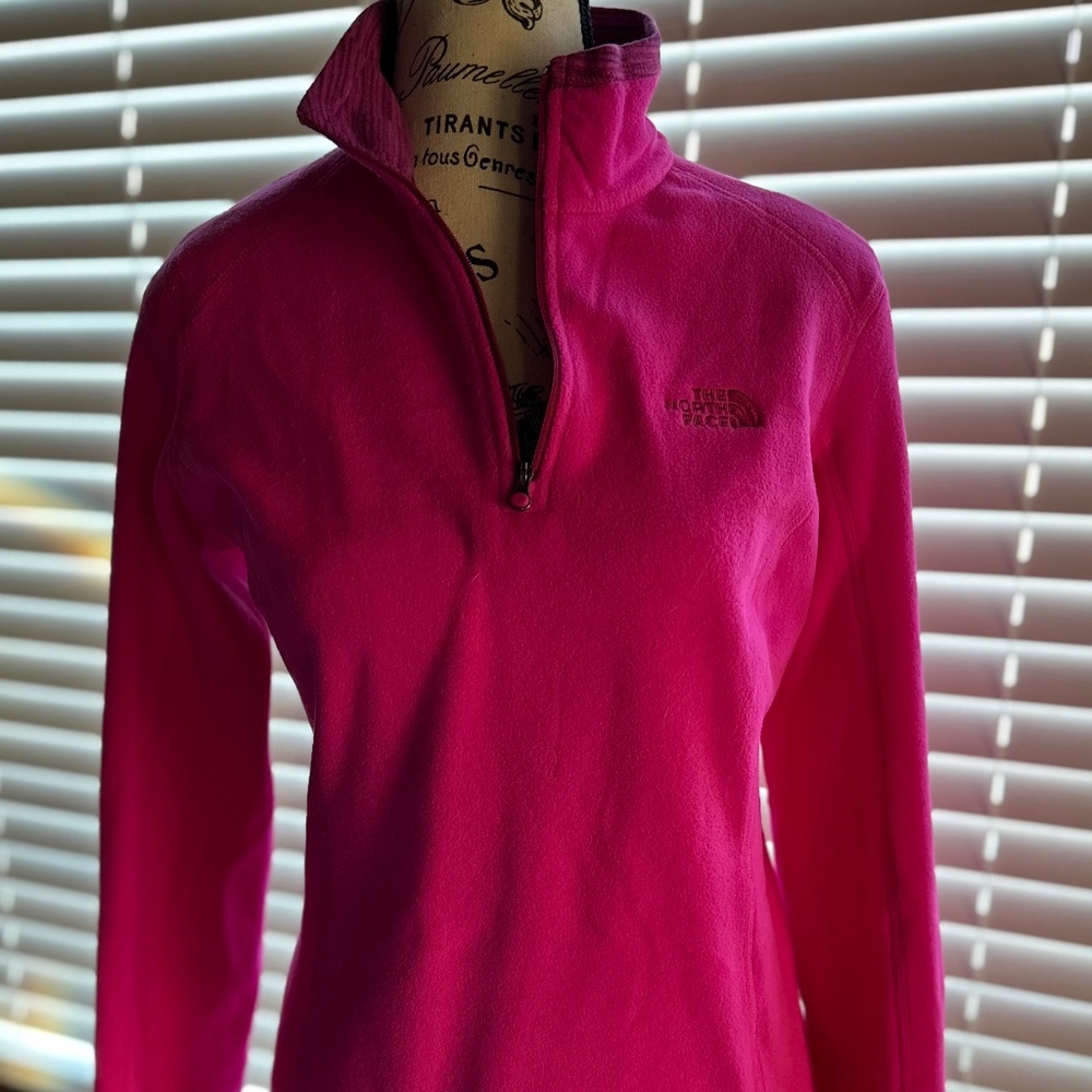 THE NORTH FACE Size Small Glacier 1/4 Zip  Hot Pink w Magenta Accents
